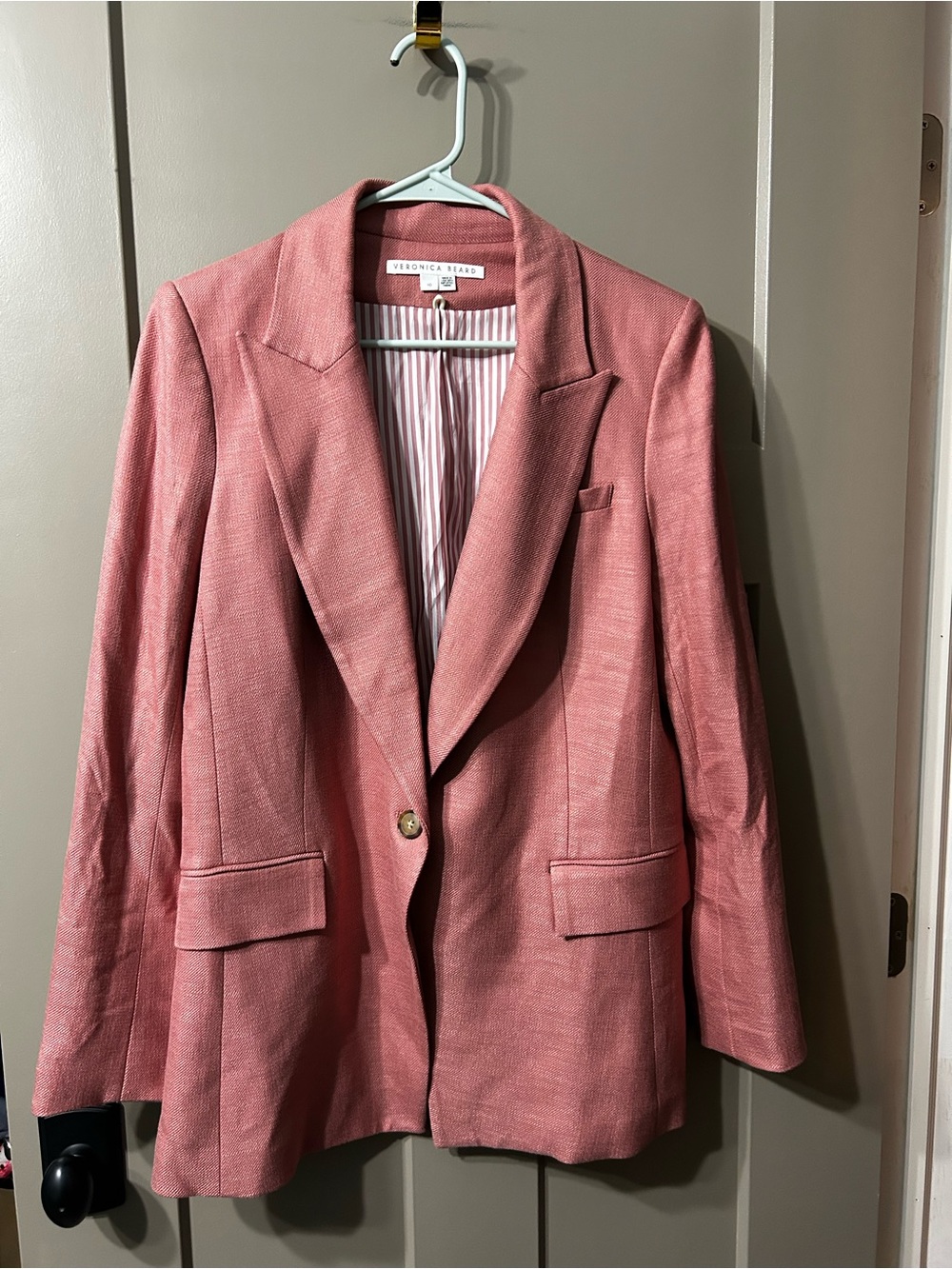 Veronica Beard Long and Lean Dickey Jacket. Size 10. Rosewood pink color